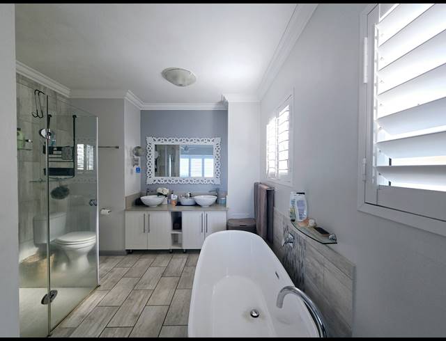 3 BEDROOM APARTMENT TO LET IN BALLITO CENTRAL